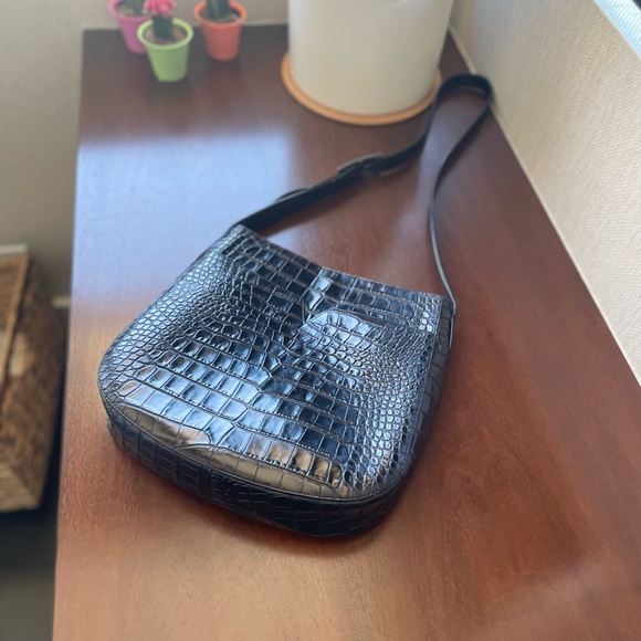 vince stamped crocodile messenger bag - Picture 2 of 9